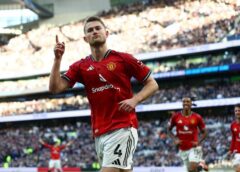 Lawan Everton, Kesempatan MU Memperlebar Jarak dari Liverpool